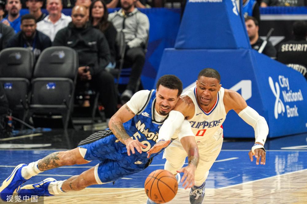 后者接球瞬 后者接球瞬